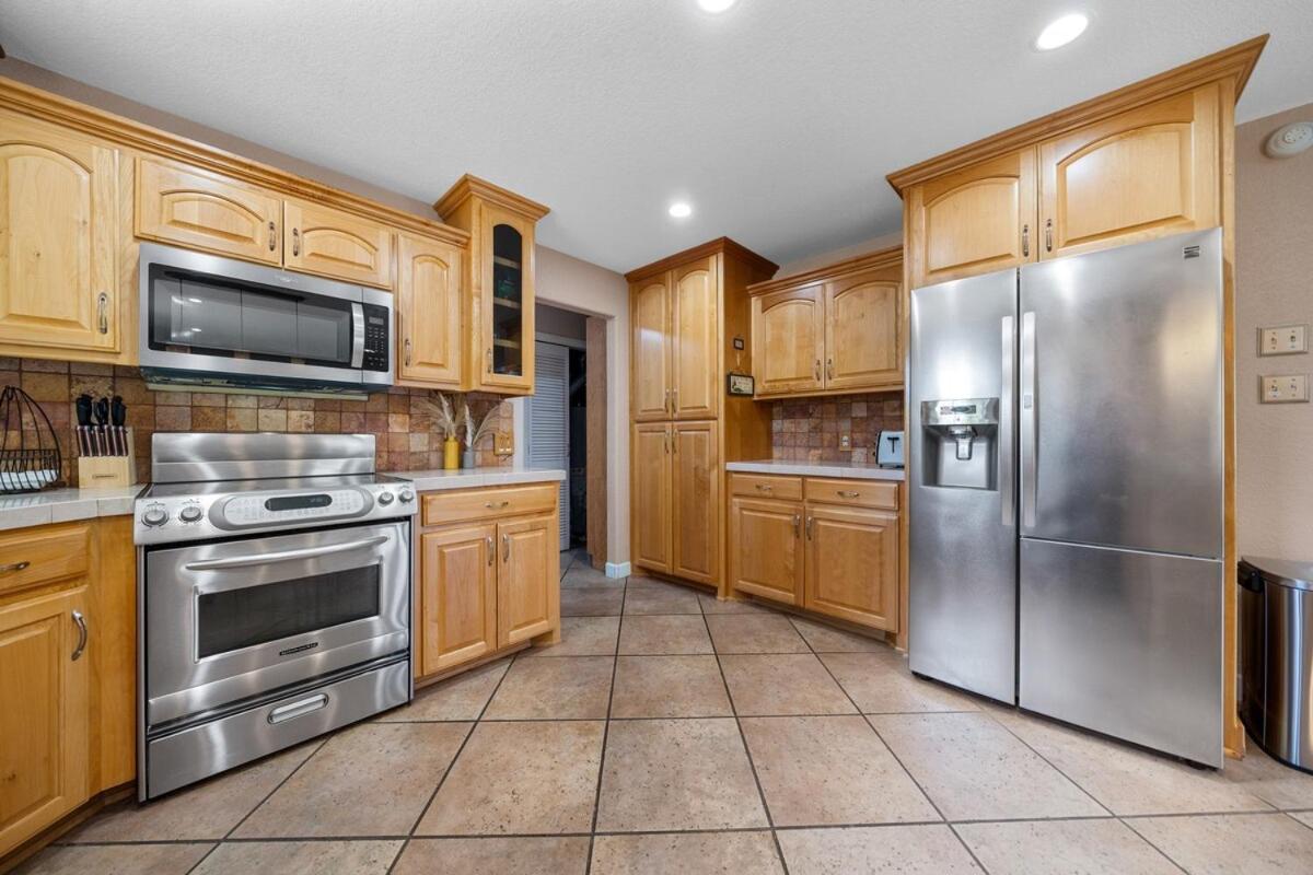Steps To The Lake, Game Room & More! Sleeps 9 Lake Hamilton Екстер'єр фото